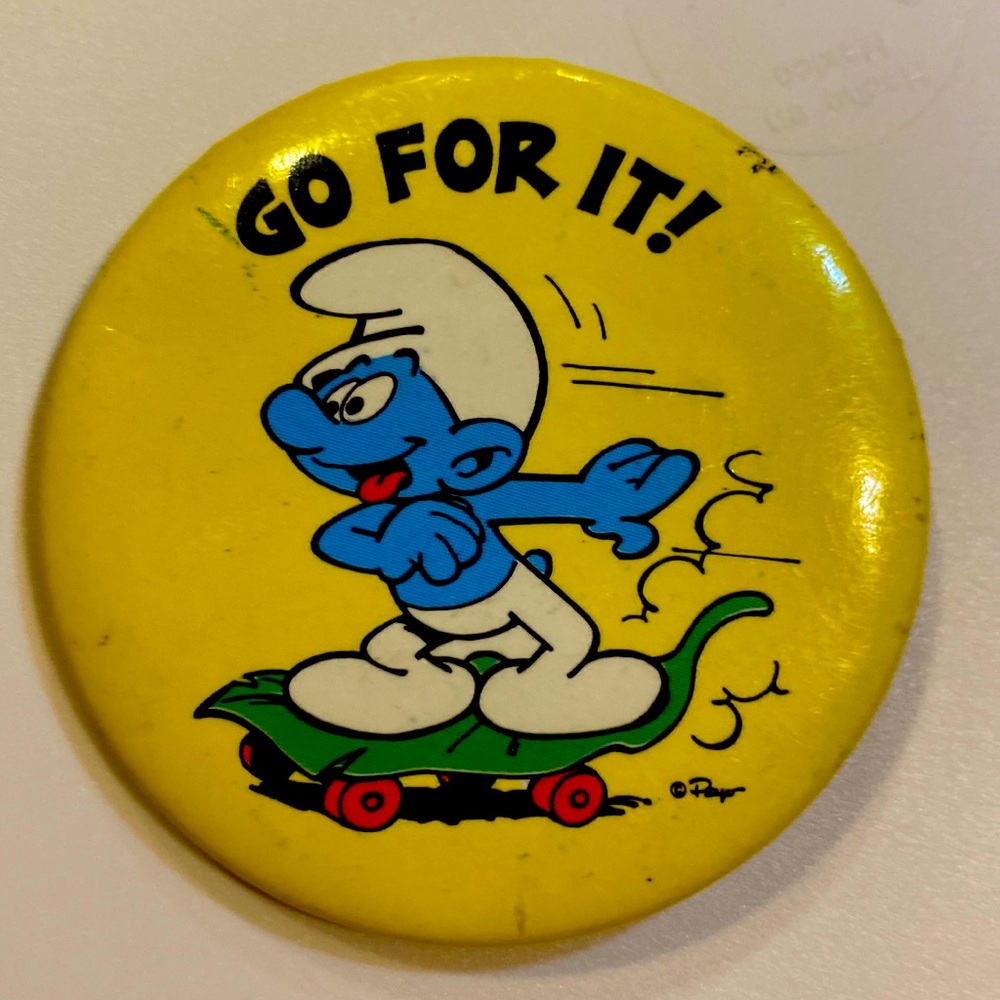 Vintage 1980 smurf pin.skateboard